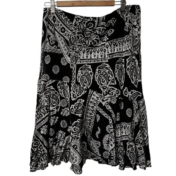 American Living LG Women’s Pattern Skirt Black White Lined Elastic Waist - Picture 2 of 6